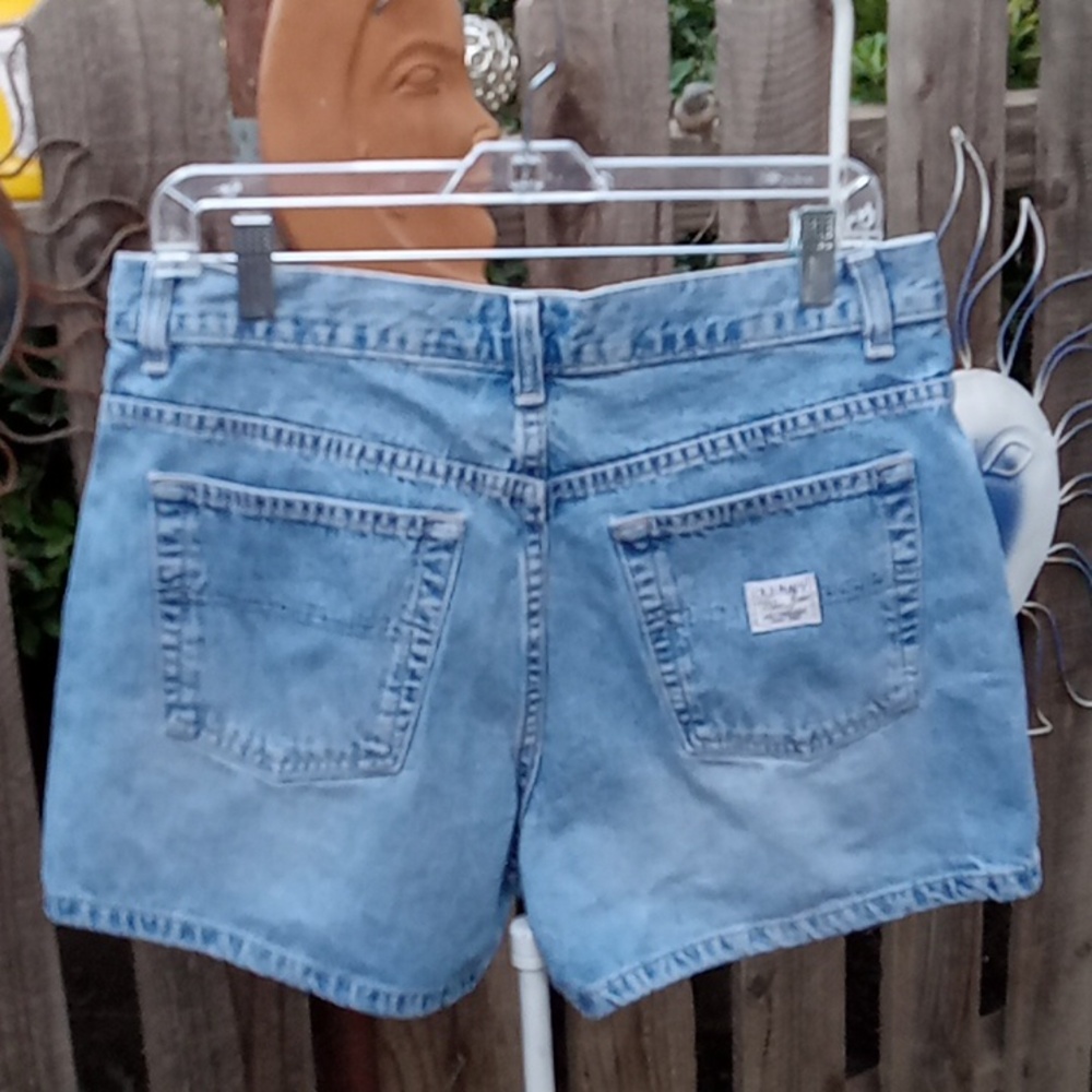 Woman's blue old navy shorts like no stretch size 12.